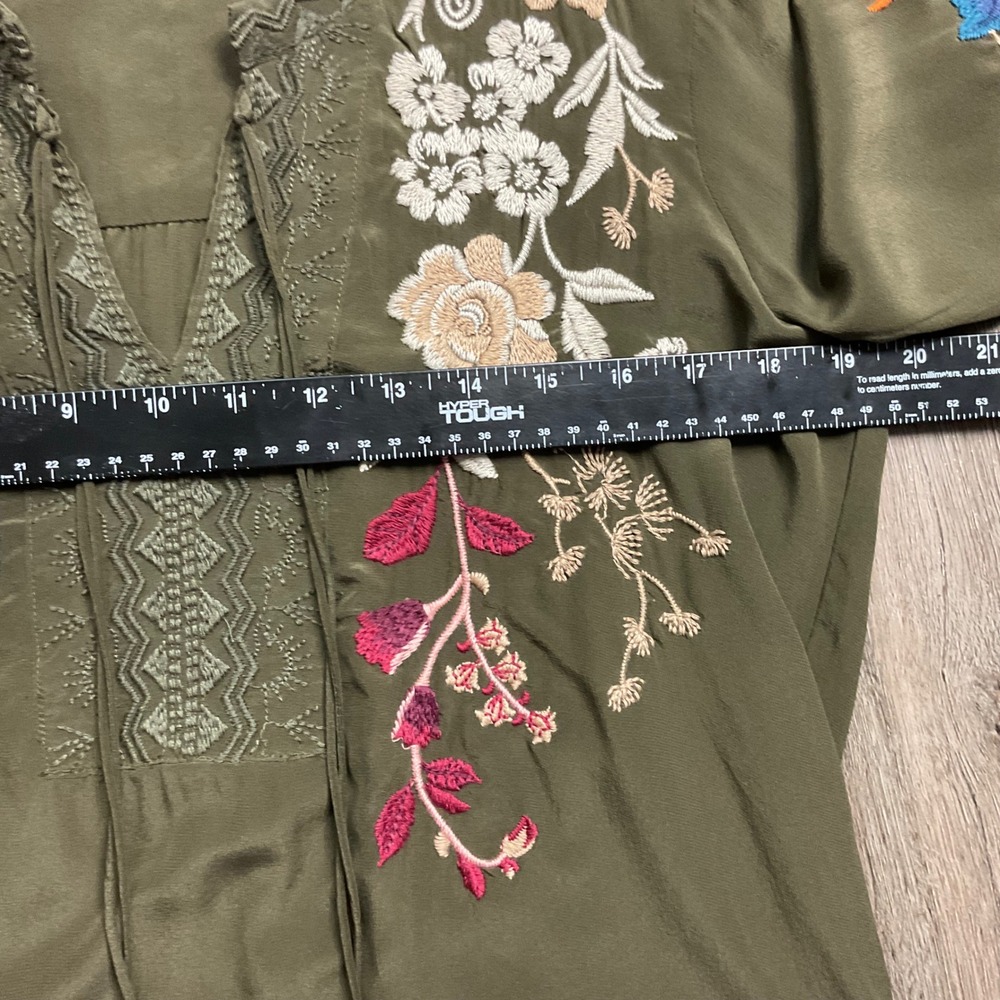 Johnny Was Workshop Blouse Womens XS Olive Green Floral Freja Silk Embroidered - Picture 7 of 8